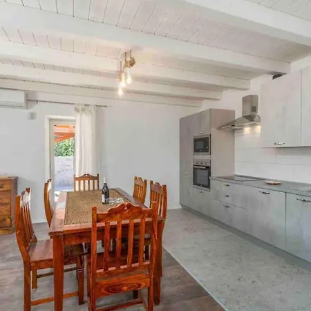 Villa Rosa Kringa